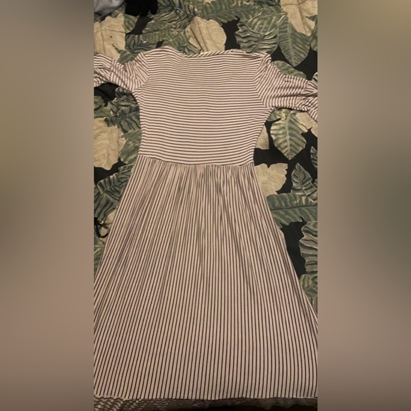 Stripped dress - Picture 2 of 2